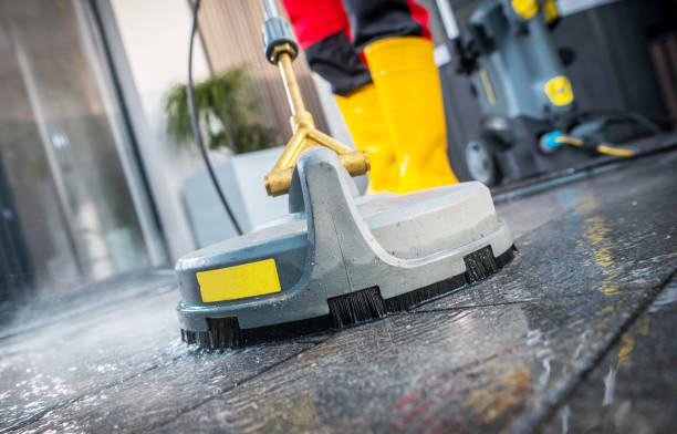 Best Roof Pressure Washing  in Leavenworth, WA